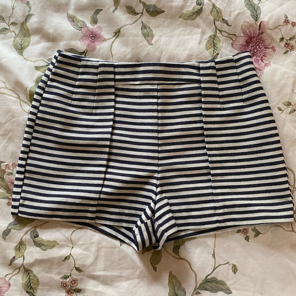 BCNU Striped Shorts Navy & White Size Medium